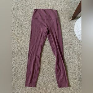 Lululemon 25’ Alines. These are lightly used. They fit well and are a size 4.